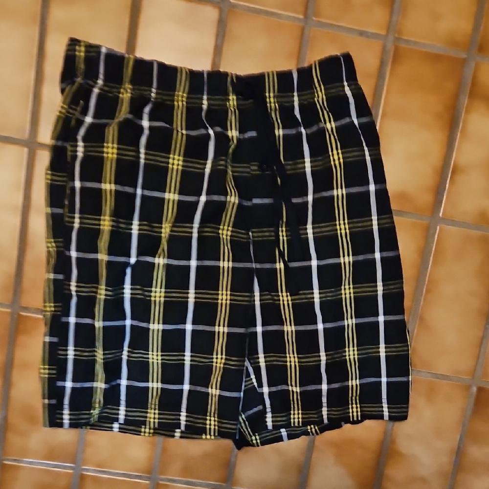Black and Yellow Plaid Men's Shorts